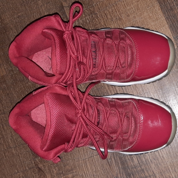 Jordan 11 "Win Like 96" XI Retro Gym Red - Picture 2 of 7